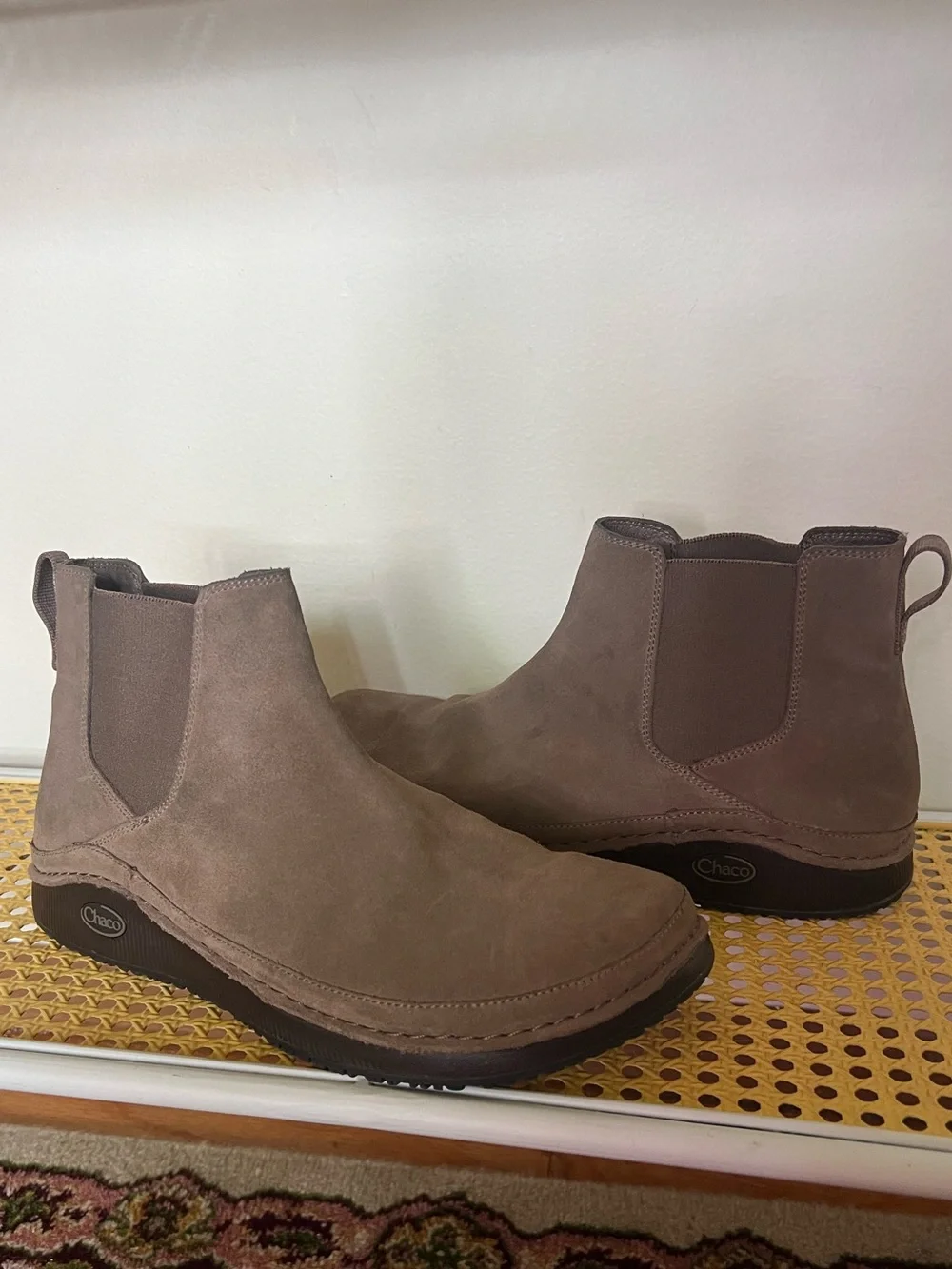 Chaco Men’s Taupe Paonia Chelsea Suede Chukka Boots